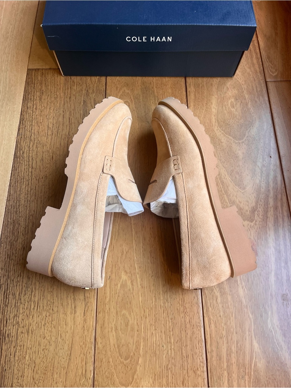 NIB Cole Haan Women's Gwendolyn Penny Loafers Tuscan Sand Suede Size 8 W33065 - Picture 4 of 7
